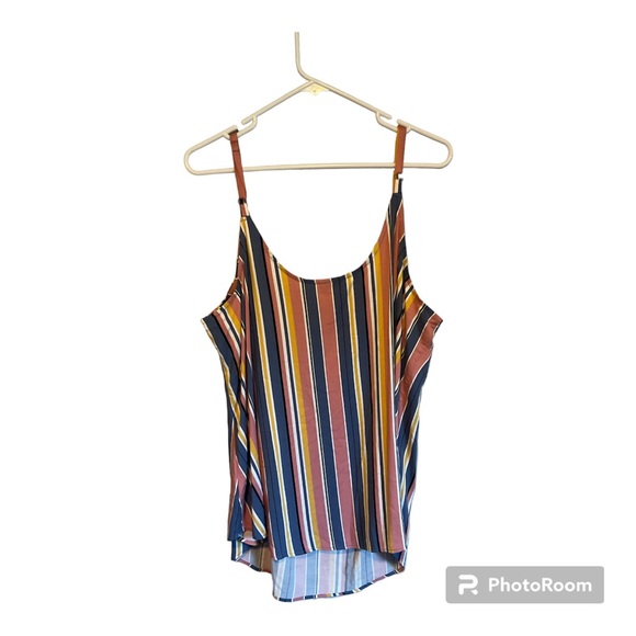 Women’s torrid, tank top, adjustable, spaghetti, strap size one - Picture 2 of 3